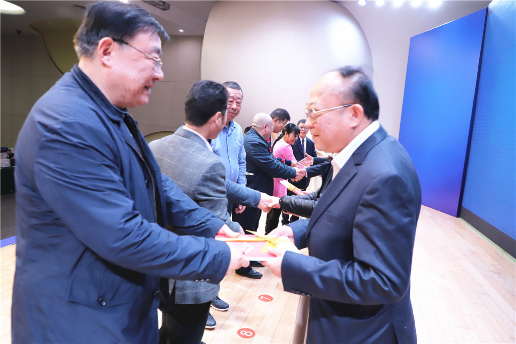 贈(zèng)書(shū)儀式 (4).JPG