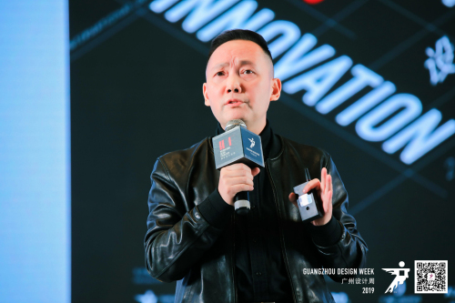 8 有哲學思維的藝術家劉革.jpg